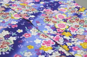 画像2: 鯉口シャツ【和のイベント屋謹製】青系桜流水：男女兼用です (2)