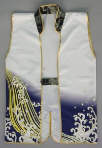 画像2: 陣羽織【昇り鯉】和のイベント屋企画　演技の良い昇り鯉の大人が着られる陣羽織 (2)